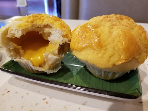 pineapple lava custard bun
