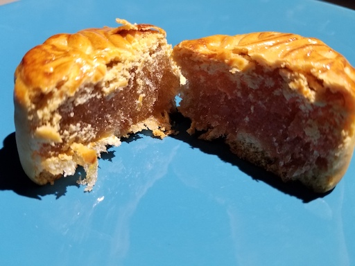 pineapple moon cake