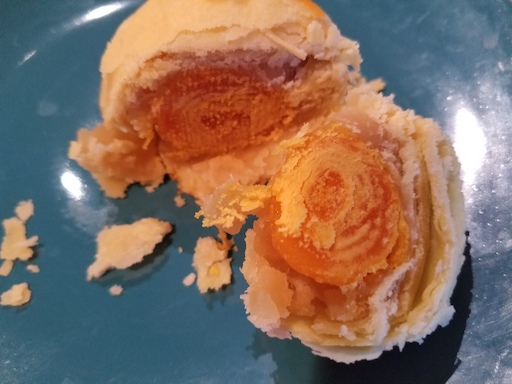 salted egg yolk pastry