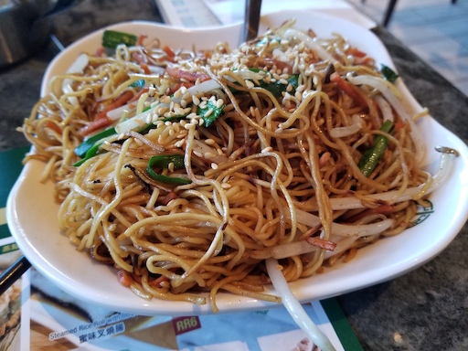 soy sauce stir-fried noodles